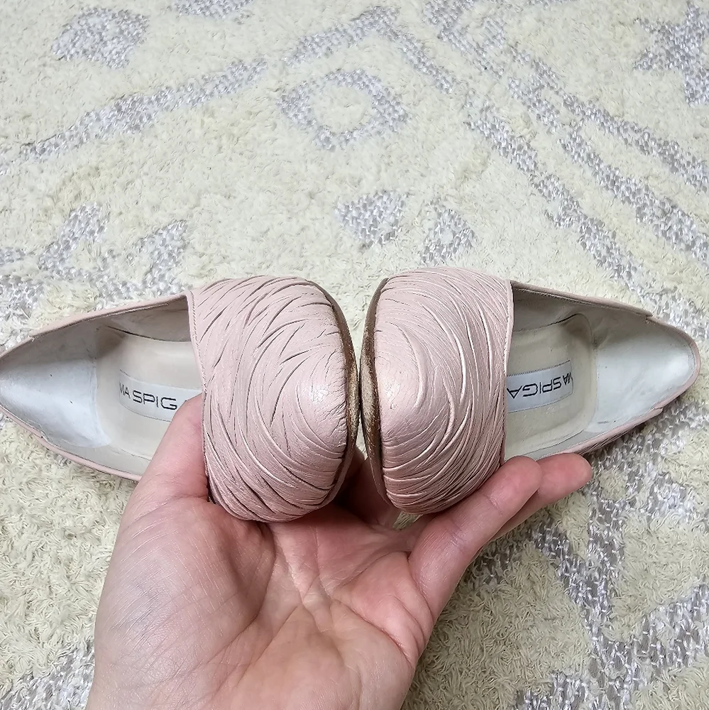 VTG Via Spiga Ruched Leather Pumps